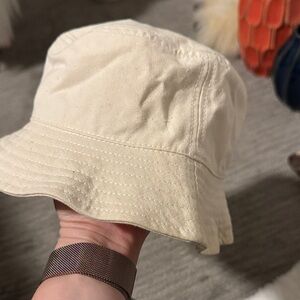 Cream Womens M/L Bucket Hat